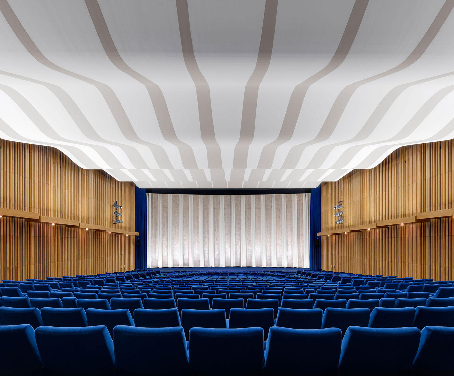 Saal nach der Sanierung