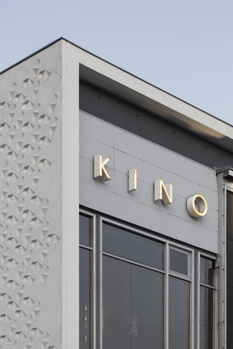 Kino International – Außen-Detail, 2026